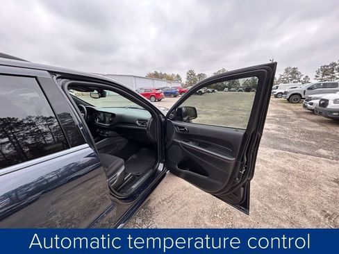 Used 2024 Dodge Durango R/T w/ Blacktop Package image 25