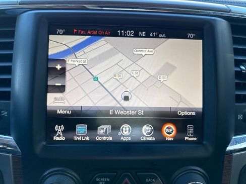 Used 2017 RAM 1500 Laramie image 19