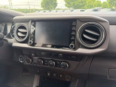 Used 2023 Toyota Tacoma TRD Sport AWD/4WD image 40