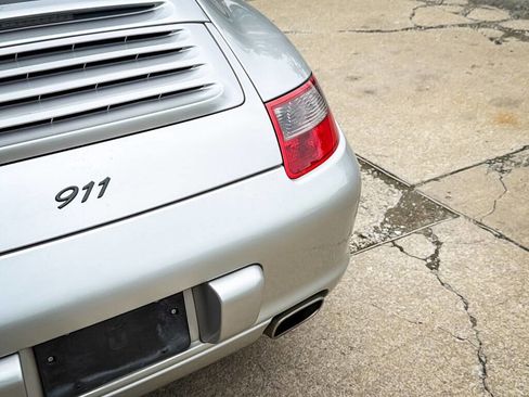 Used 2006 Porsche 911 Carrera RWD image 17
