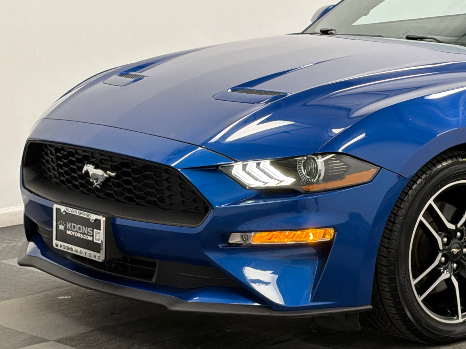 Used 2018 Ford Mustang Premium w/ Equipment Group 201A RWD image 2