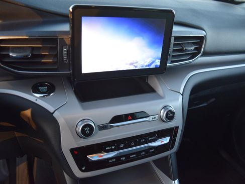 Certified 2023 Ford Explorer XLT w/ Equipment Group 202A image 13