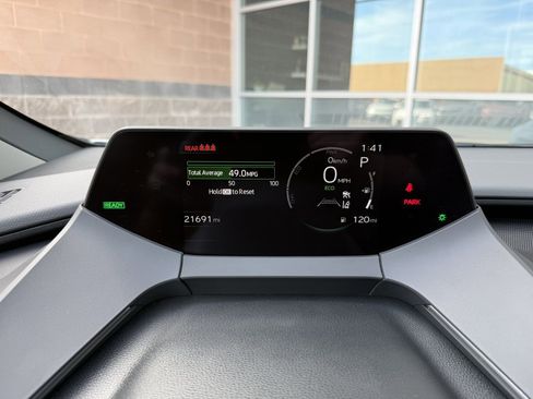 Used 2024 Toyota Prius XLE image 17