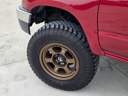 Used 2000 Toyota 4Runner SR5 image 36