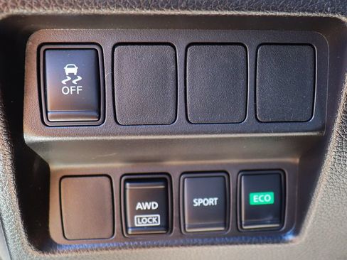 Used 2017 Nissan Rogue S AWD/4WD image 41