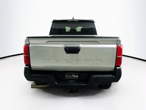 Used 2025 Toyota Tacoma SR image 7