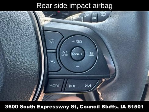Used 2024 Toyota Corolla Cross LE FWD image 24