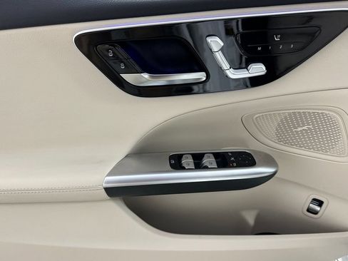 Certified 2025 Mercedes-Benz C 300 Sedan image 12