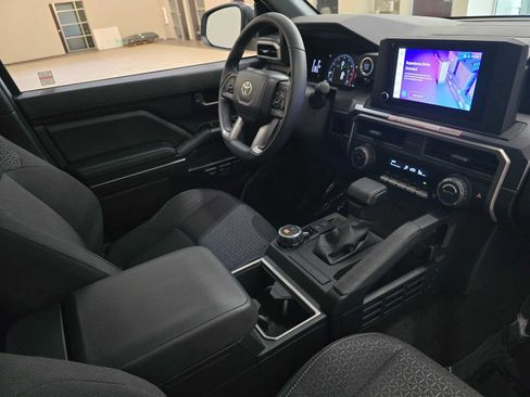 Certified 2026 Toyota 4Runner SR5 AWD/4WD image 29