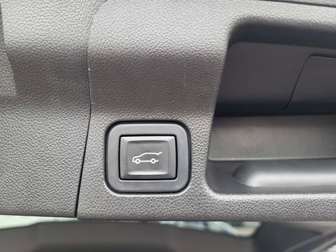 Used 2019 GMC Acadia Denali w/ LPO, Floor Liner Package image 36