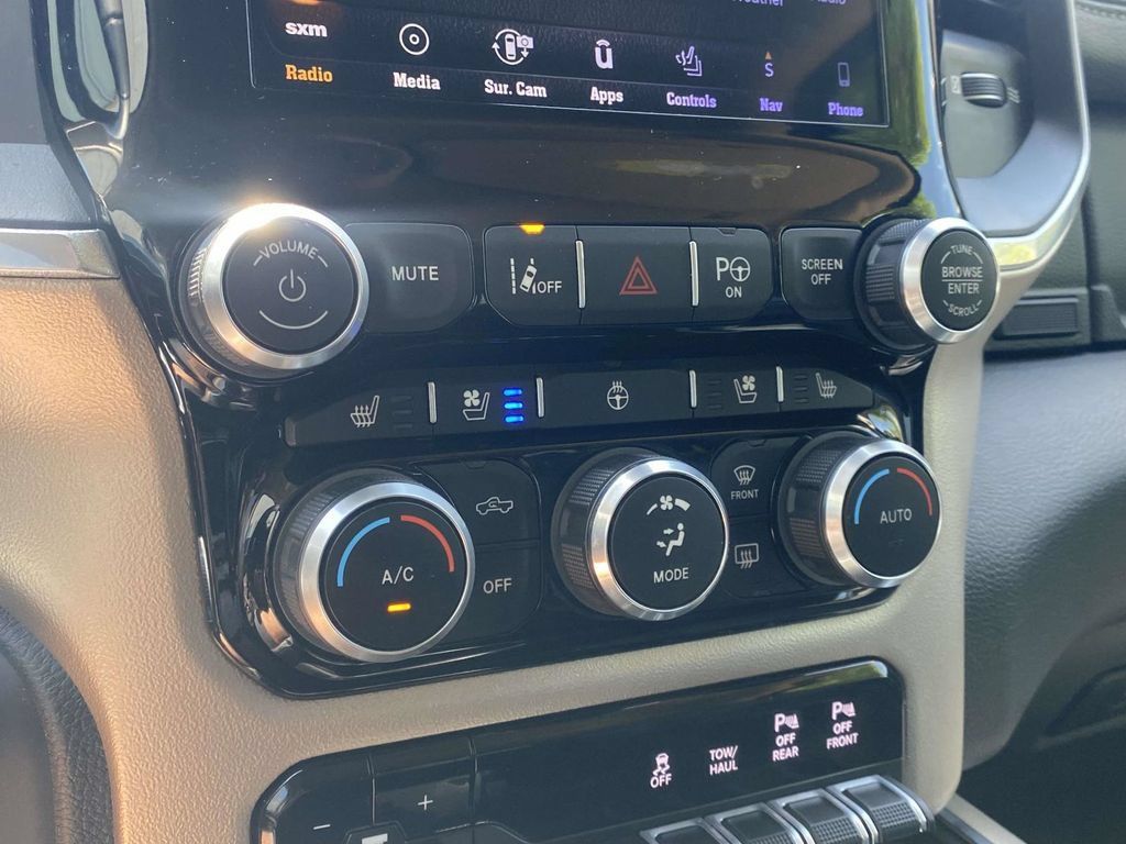 Used 2019 RAM 1500 Laramie AWD/4WD image 24