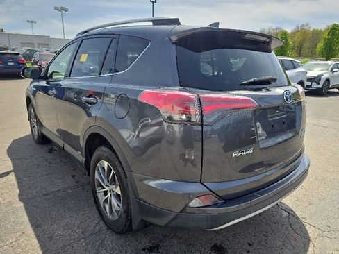 Used 2017 Toyota RAV4 XLE w/ Carpet Mat Package AWD/4WD image 5
