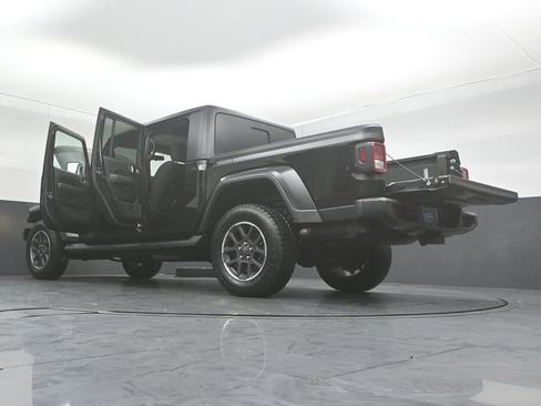 Used 2021 Jeep Gladiator Overland w/ Cold Weather Group image 46