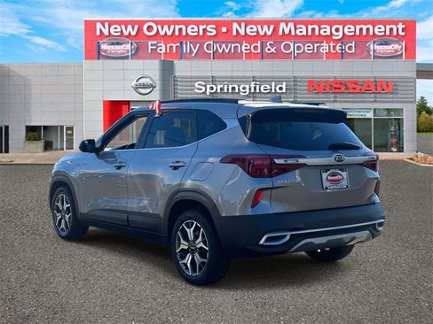 Used 2021 Kia Seltos EX image 6