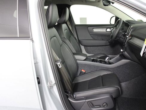 New 2026 Volvo XC40 B5 Plus w/ Climate Package image 10