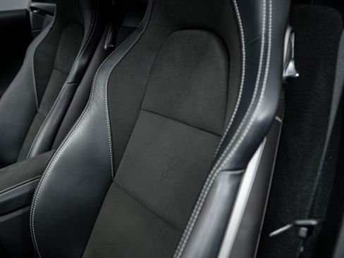 Used 2023 Porsche 718 Cayman GT4 RWD image 25