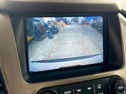 Used 2018 GMC Yukon XL Denali w/ Open Road Package AWD/4WD image 15