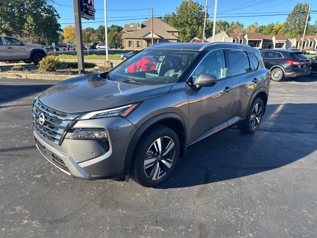 Used 2024 Nissan Rogue SL w/ SL Premium Package AWD/4WD image 1