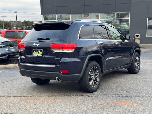 Used 2018 Jeep Grand Cherokee Limited image 3