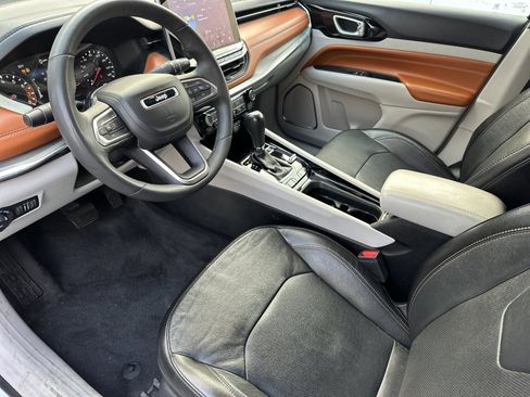 Used 2023 Jeep Compass Limited image 10