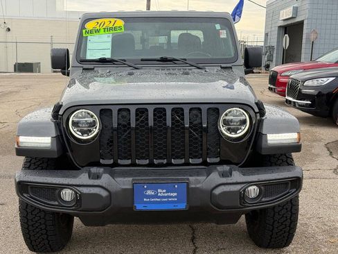 Used 2021 Jeep Gladiator Sport image 12