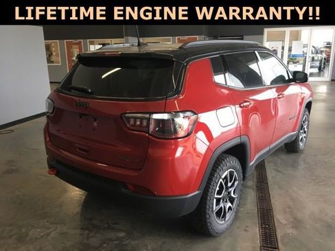 New 2026 Jeep Compass Trailhawk w/ Sun, Sound & Navigation Group image 9