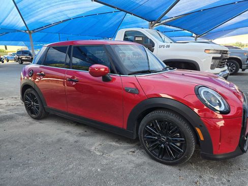 Used 2024 MINI Cooper S FWD image 2