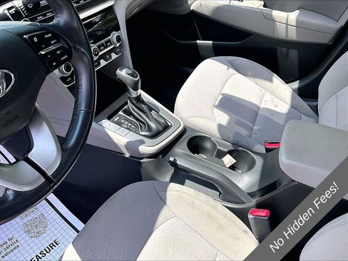 Used 2019 Hyundai Elantra Value Edition FWD image 10