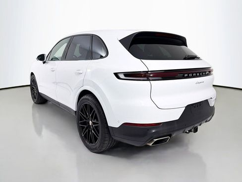 Certified 2024 Porsche Cayenne AWD/4WD image 3