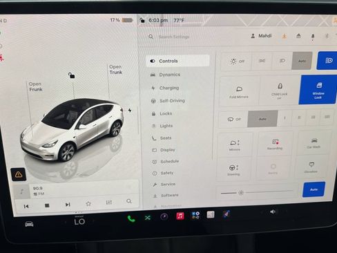 Used 2022 Tesla Model Y Long Range AWD/4WD image 33
