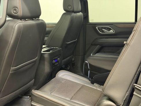 Used 2021 Chevrolet Tahoe High Country w/ Premium Package image 17