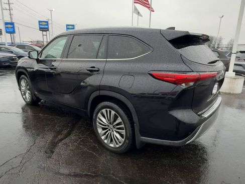 Used 2021 Toyota Highlander Platinum image 6