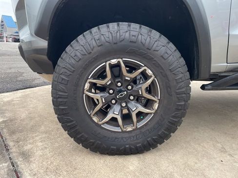 Used 2024 Chevrolet Colorado ZR2 w/ Safety Package image 4