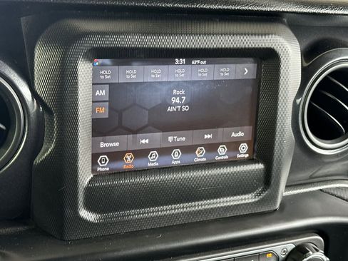 Used 2022 Jeep Wrangler Unlimited Sport AWD/4WD image 20
