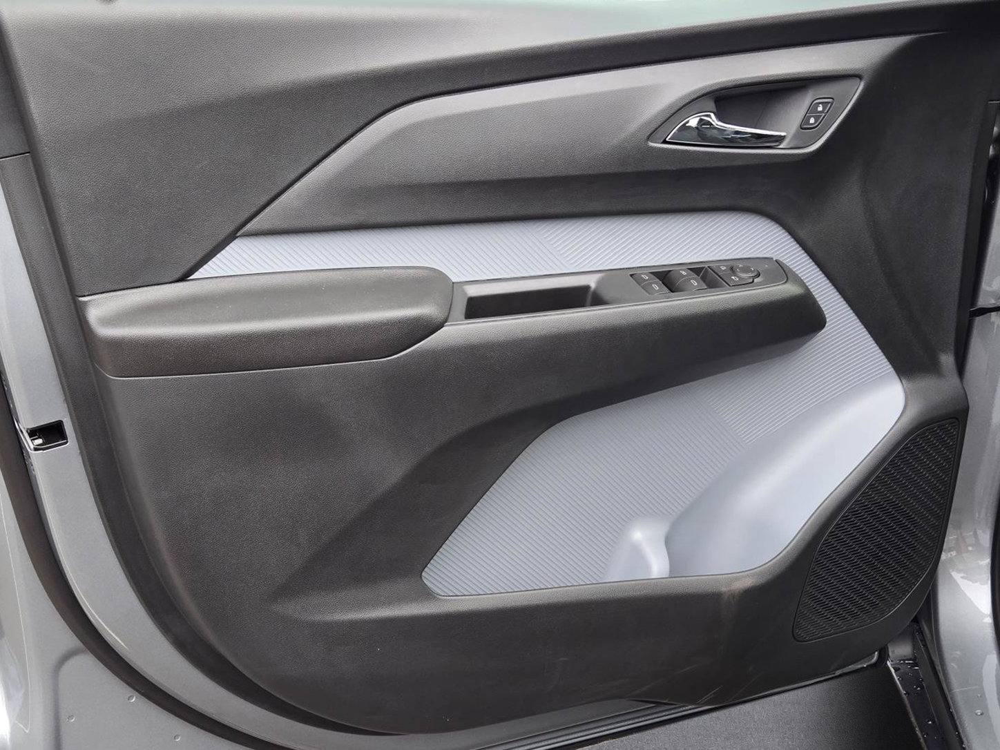 New 2027 Chevrolet Bolt LT FWD image 11