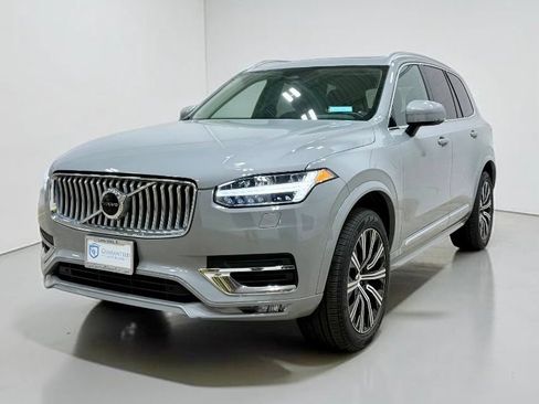 Used 2024 Volvo XC90 B5 Core w/ Protection Package Premier AWD/4WD image 9