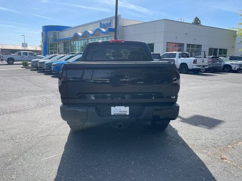 Used 2020 Toyota Tundra Limited w/ Limited Premium Package AWD/4WD image 4