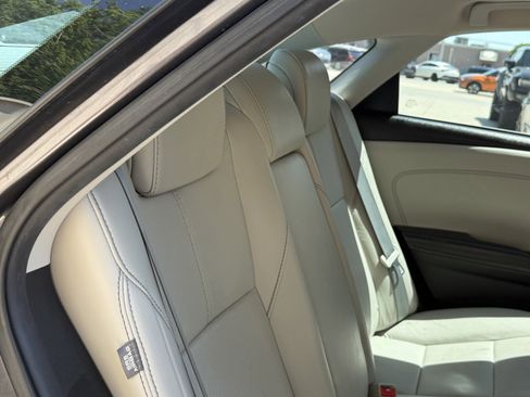 Used 2016 Toyota Avalon Limited w/ Toyota Safety Sense Package FWD image 27