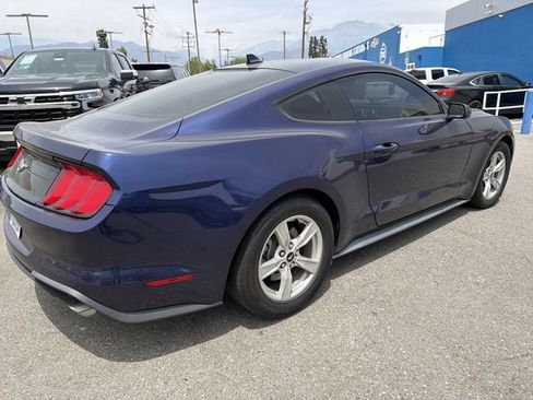 Used 2020 Ford Mustang Coupe RWD image 4