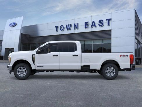 New 2026 Ford F350 XLT w/ FX4 Off-Road Package image 3