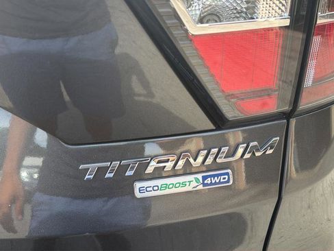 Used 2017 Ford Escape Titanium w/ Equipment Group 301A AWD/4WD image 37