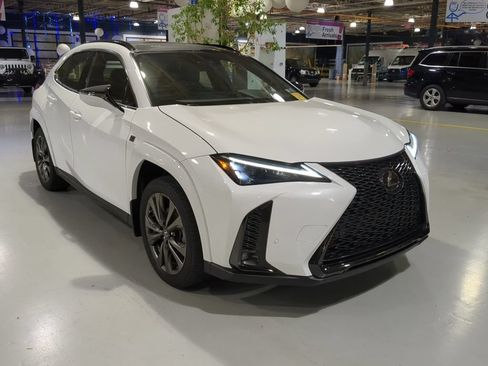 Used 2023 Lexus UX 250h F Sport AWD/4WD image 5