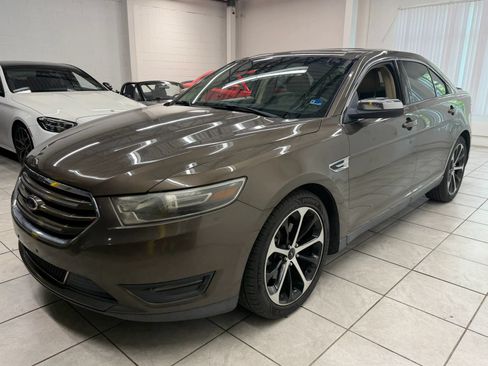 Used 2015 Ford Taurus Limited w/ Equipment Group 301A FWD image 3