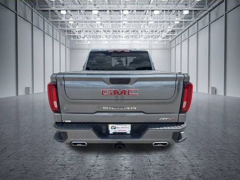 Used 2021 GMC Sierra 1500 AT4 w/ Technology Package AWD/4WD image 4