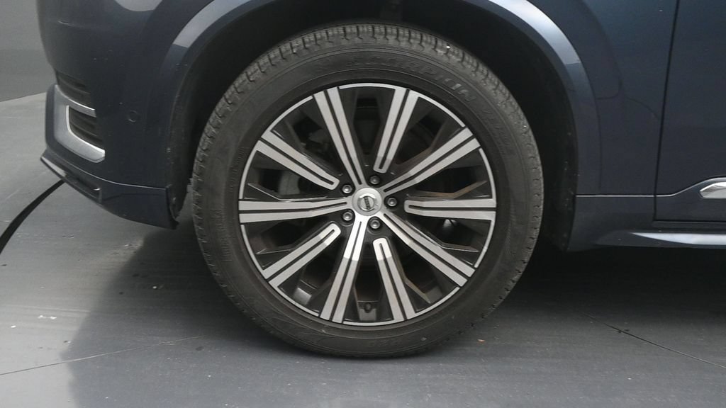Used 2023 Volvo XC90 B6 Plus AWD/4WD image 9