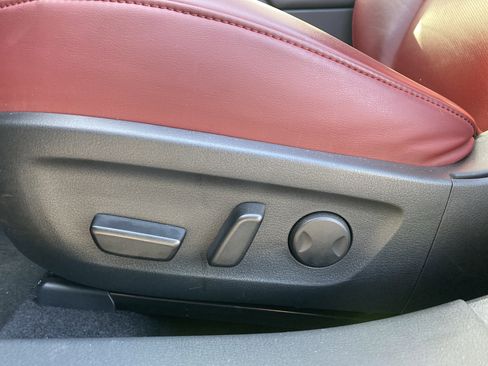 Used 2025 MAZDA MAZDA3 2.5 S Hatchback w/ Premium Pkg image 28