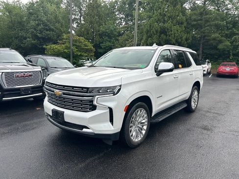 Used 2023 Chevrolet Tahoe Premier w/ Premium Package AWD/4WD image 9