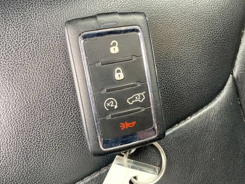 Used 2023 Jeep Grand Cherokee Limited AWD/4WD image 25