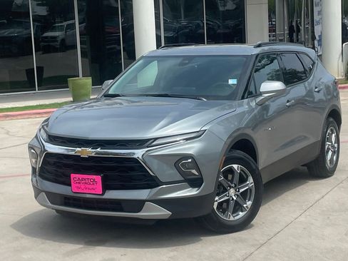 Used 2024 Chevrolet Blazer LT w/ Convenience Package FWD image 9