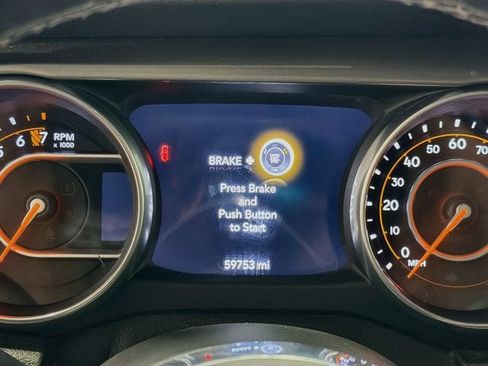 Used 2018 Jeep Wrangler Unlimited Sahara AWD/4WD image 11